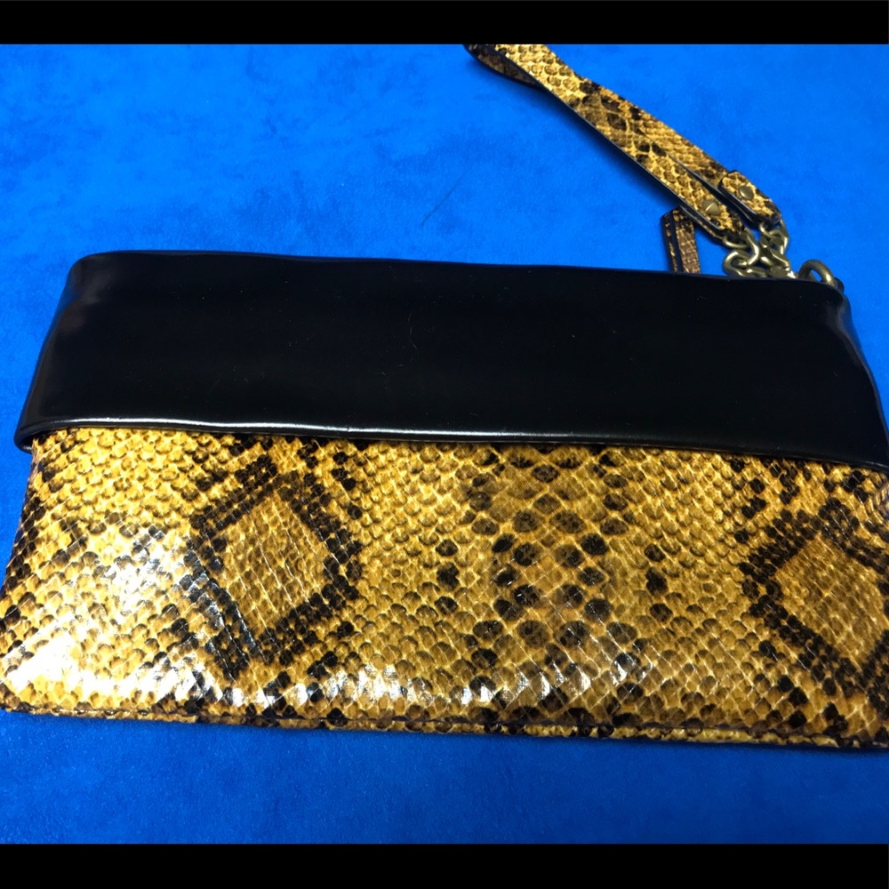 Vera Wang Wristlet Python Print Stylish Colors - image 2